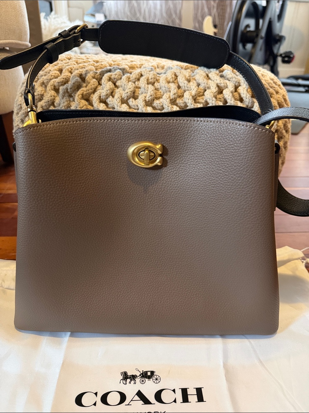 Coach Willow Bucket in Dark Stone Pebbled Leather Shoulder Bag with Turnlock